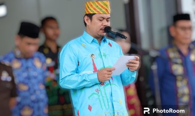 Plt Bupati Kolaka Timur Pimpin Upacara Peringatan Hari Pendidikan Nasional