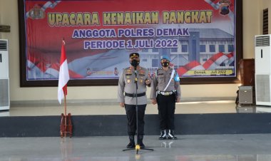 Sebanyak 54 personel Polres Demak mendapatkan kenaikan pangkat pada Hari Bhayangkara ke-76