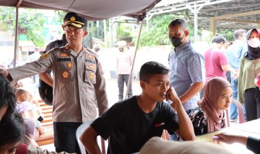 Percepat Vaksinasi, Polres Banjarnegara Buka Layanan Vaksin Bagi Pengguna Jalan