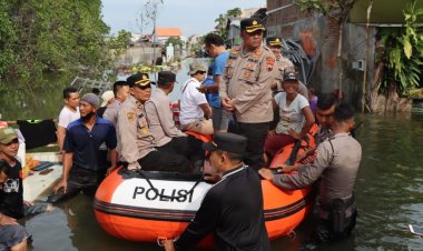 Kapolres Demak : Banjir Rob Belum Seluruhnya Surut, Kami Siapkan Bantuan Untuk Desa Yang Terendam Banjir