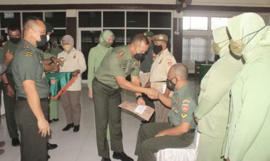 Wujud Empati, Danrem 074/Warastratama Berikan Santunan Kepada Anggota Kodim Klaten Yang Sakit Menahun