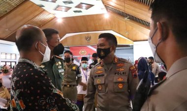 Ribuan KPM Terima BLT Sekaligus Vaksinasi, Polres Pemalang Terjunkan Tim Si Sambar