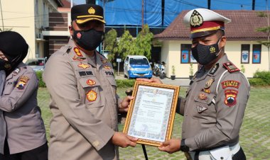 31 Anggota Polres Demak Dapat Penghargaan dari Kapolres