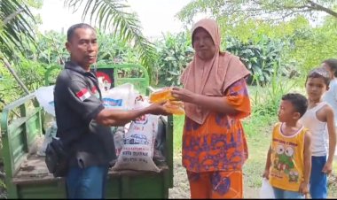 Rayakan HUT RI ke 78, AMPHIBI Bersama Team BERITAMU Dan LSM KAtes Ajak Warga Tukar Sampah Sungai Dengan Minyak Goreng