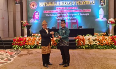 Ketum PP TP Sriwijaya Lantik Pengda Srikandi TP Sriwijaya Sumatera Selatan