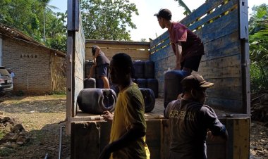 Ditreskrimsus Polda Lampung Ringkus Pelaku Pengoplos BBM di Sidomulyo