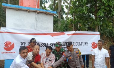 Bantu Warga Desa Bandar Dalam, PT Indonesia Evergren Agriculture Buatkan Sumur Bor dan MCK