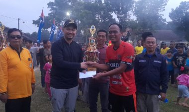Wakil Bupati Lamsel Pandu Kesuma Dewangsa, Saksikan Turnamen Sepakbola Posgar Cup di Lapangan Desa Rejomulyo