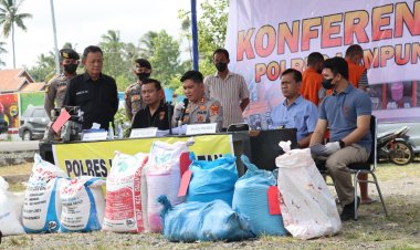 Pabrik Pupuk Ilegal digrebek Polisi di Lampung Selatan