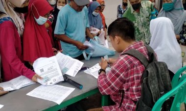 Antusiasme Masyarakat Pengambilan BLT BBM Dikantor pos Natar
