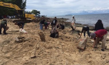 Mahasiswa Unipas Morotai Gelar Seruan Aksi Peduli Lingkungan Pesisir Pantai Kawasan Eks-Sail