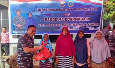 Pangkoarmada III Salurkan Bantuan Sembako kepada Masyarakat Desa Gamlamo Morotai