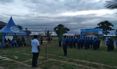 Ketua KONI Pulau Morotai Menutup Lomba Panahan Danlanal Cup