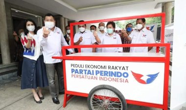 Partai Perindo Kembali Berbagi Gerobak Partai Perindo dan Modal Usaha Untuk Membantu Ekonomi Rakyat