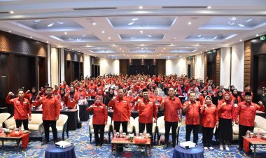 PDI PERJUANGAN DAN KUPAS TUNTAS GRUP MEMBUKA PELATIHAN DIGITAL DI HOTEL SHERATON BANDAR LAMPUN 2023