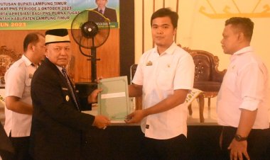 Bupati Berikan SK Kenaikan Pangkat PNS Golongan lV_lll