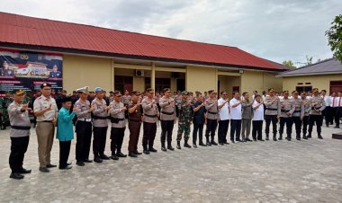 Kapolda Lampung Irjen Pol Ahamat Wiyagus meresmikan kan Polres Pesisir Barat..