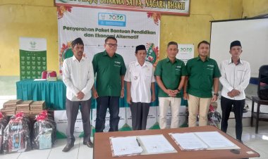 Kegiatan Bantuan Sosial yang diadakan Dikantor Camat Batang Asam