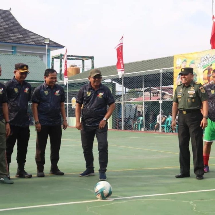 Memeriahkan rangkaian HUT TNI, Bupati Buka Turnamen Futsal dan Bola Volly