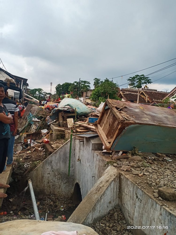 Bencana Alam Berupa Banjir dan Longsor Menimpa Beberapa Kecamatan di Kabupaten Garut
