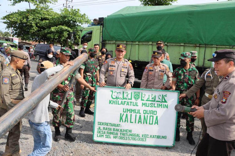Tim Gabungan Bersama Polres Lampung Selatan Lakukan Sterilisasi Plang Ormas Khilafatul Muslimin