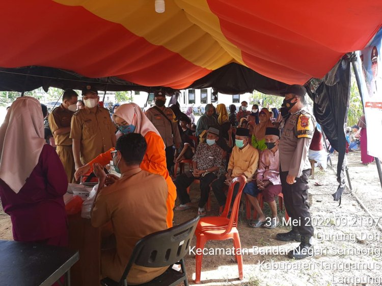 Pekon Gunung Bandar Negri Semuong (BNS) Adakan Gebyar Vaksinasi Covid-19 Di Balai Pekon