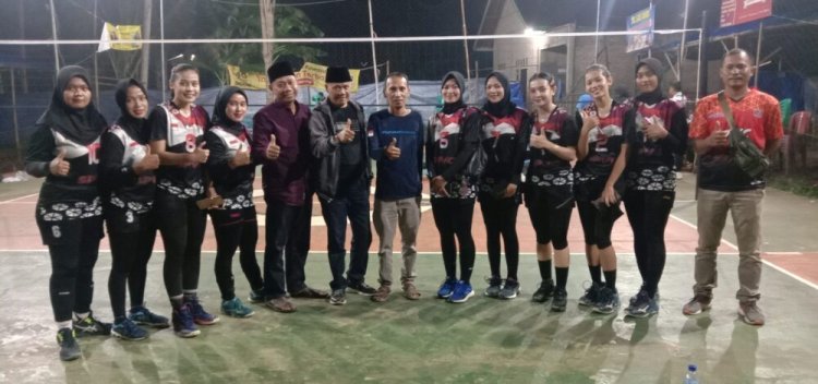 Babak Grand Final Putri, SPVC Sidorejo Menang Telak Dari Sidosari di Turnamen Bola Voli Seloretno Cup 2022