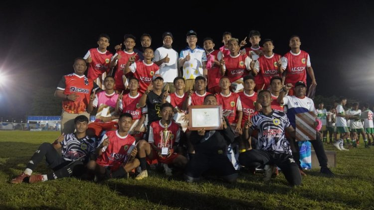 Piala Soeratin Zona Malut Resmi Di tutup Oleh Bupati Morotai Benny Laos