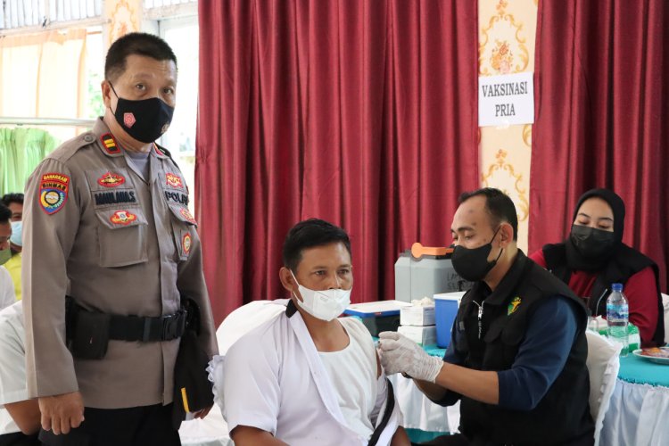 Wakapolda Lampung, Tinjau Vaksinasi Serentak di Lampung Selatan