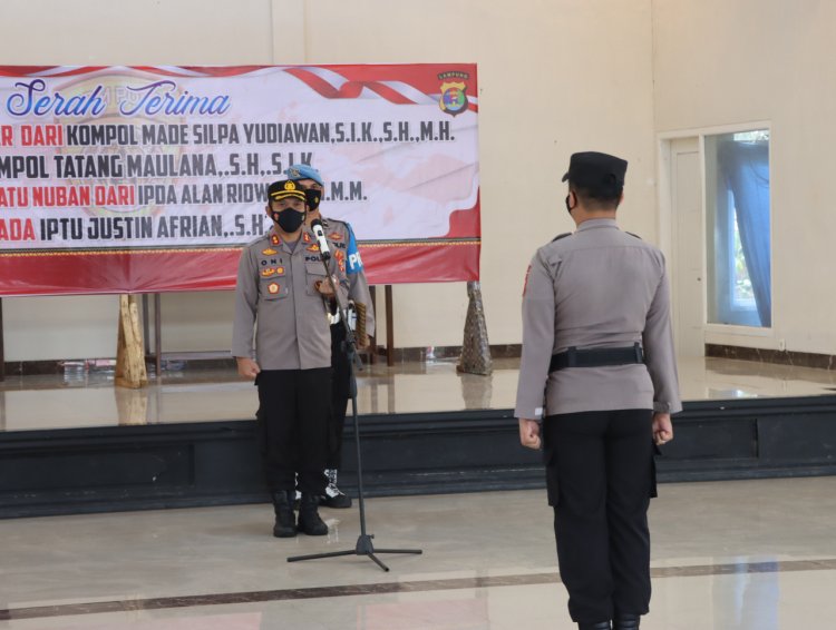 Dua jabatan Kapolsek Hari ini Diserah Terimakan Oleh Kapolres Lampung Tengah