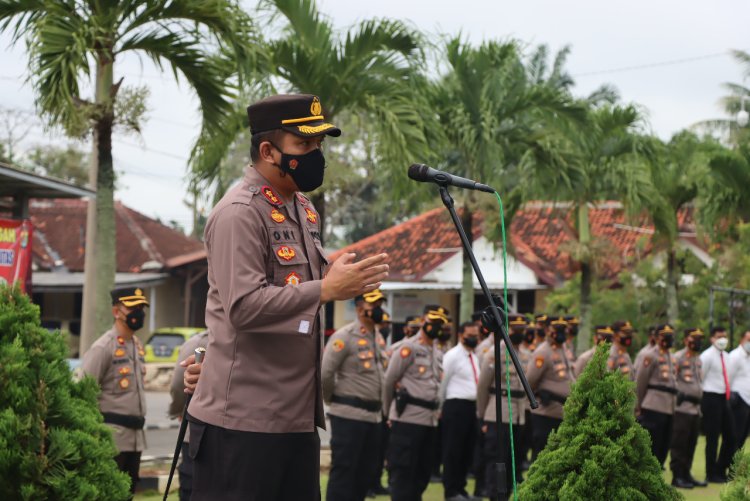 Sebanyak 448 Personil Mendapatkan Penghargaan Dari Kapolres Lampung Tengah