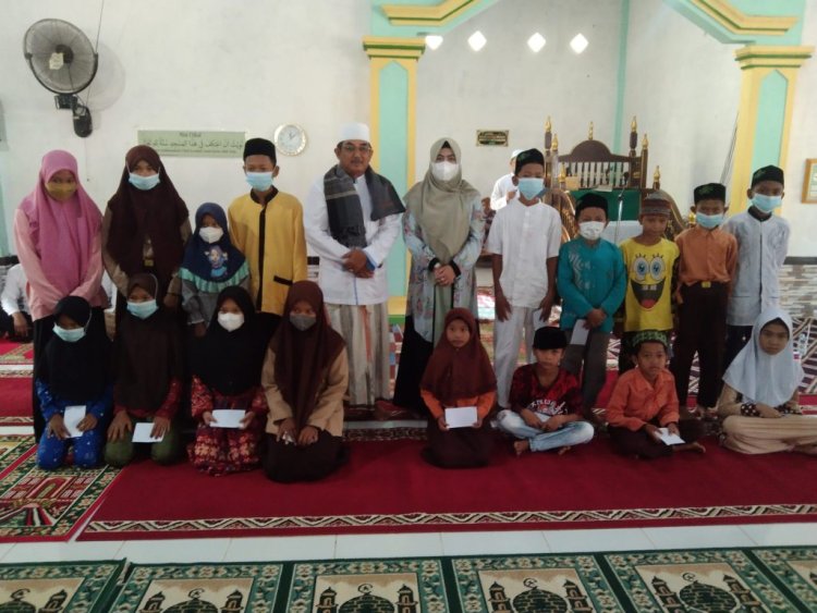 Safari Jumat Di Desa Karya Maju, Bupati : Anak SD Wajib Bisa Baca Al-Quran