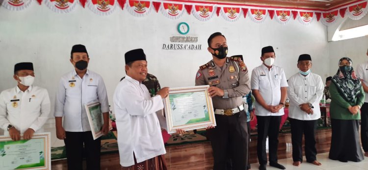 Pembubaran Panitia Dan Penyerahan Piagam Penghargaan Muktamar NU Ke 34 Kepada Polres Lampung Tengah