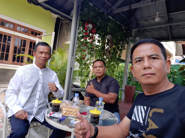 Kasi Humas Polsek Cikupa Silaturahmi dengan Wakapolsek Di Balaraja Tangerang