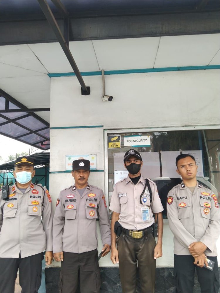 Kanit Samapta dan anggota Polsek Cikupa Patroli Barcode* di 10 titik di Darkum Polsek Cikupa Polresta Tangerang