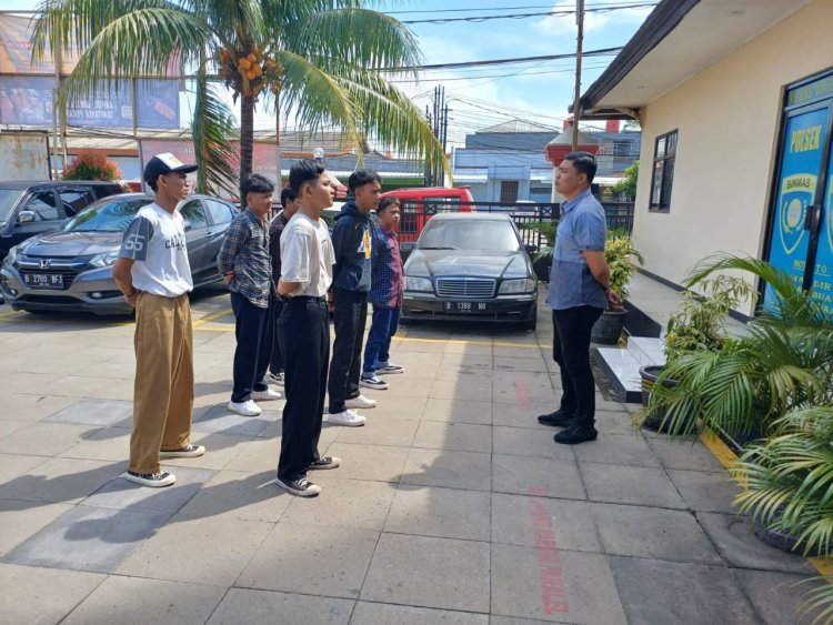 Kegiatan Pembinaan dan Himbauan Wawasan Kebangsaan terhadap Pelajar yang terindikasi Melakukan Tawuran di Mako Polsek Cikupa.