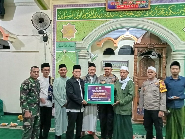 Camat Cikupa Hadir Giat Safari Ramadhan/Tarawih Keliling (Tarling) Muspika di Masjid Al Hikmah Kp. Bunut RT. 04/02 Ds. Pasir Jaya Kec. Cikupa kab. Tangerang