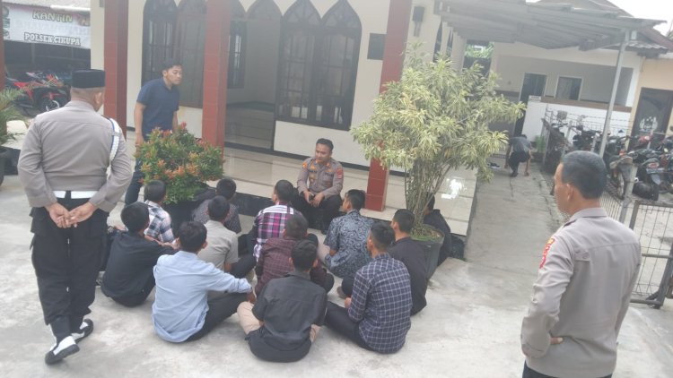 Pembinaan Anak Sekolah di Mako Polsek Cikupa Oleh Kapolsek AKP Imam Wahyu Pramono, S.IK, Tujuan Untuk Menumbuhkan Nasionalisme