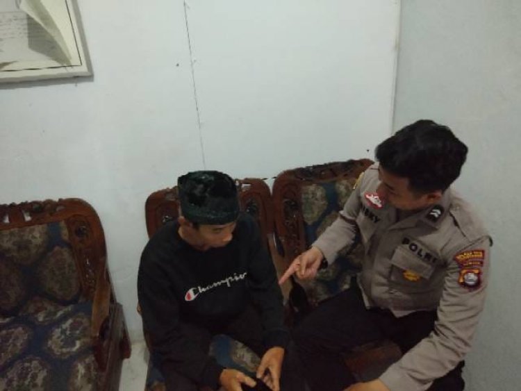 Sambangi Polisi Rw Jalin Sinerginitas Khamtibmas, Budiman Kp. Bitung Jaya RW 04