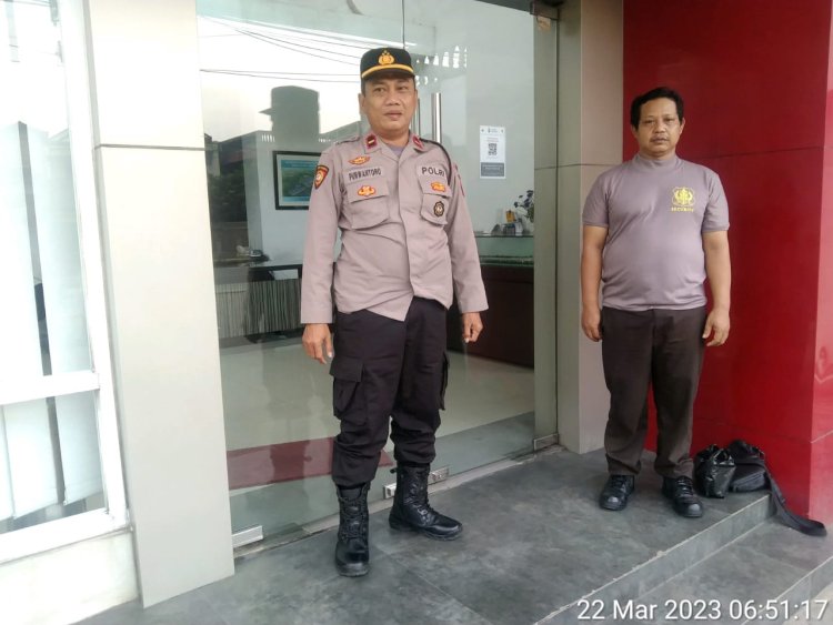 Personel Polsek Cikupa Melaksanakan Kegiatan Patroli Barcode, Di Kantor Pemasaran Kawasan Tunas Bitung Pastikan Jaga Kamtibmas