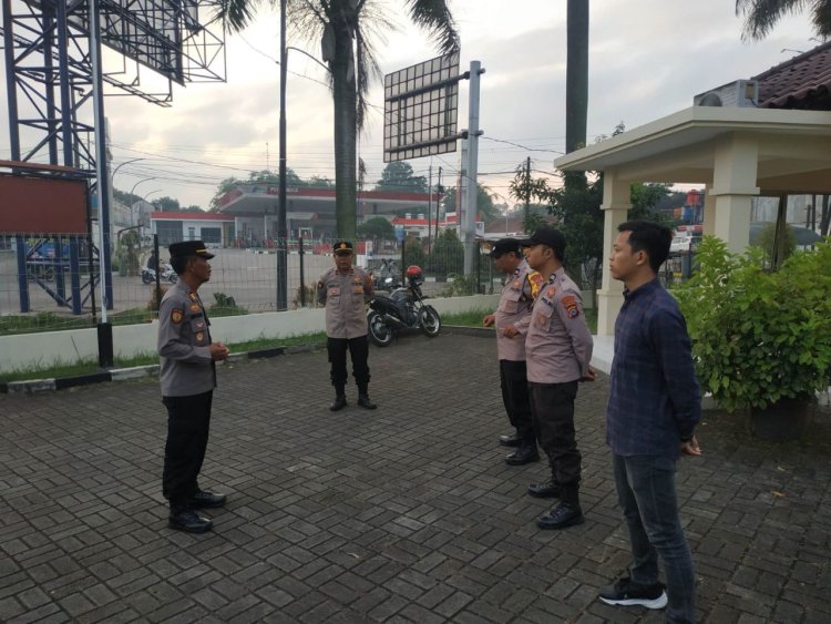 Wakapolsek Pimpin Apel Pagi Pengamanan Keberangkatan Massa APDESI (Asosiasi Pemerintahan Desa Seluruh Indonesia) Kec. Cikupa ke Gelora Bung Karno di Jakarta