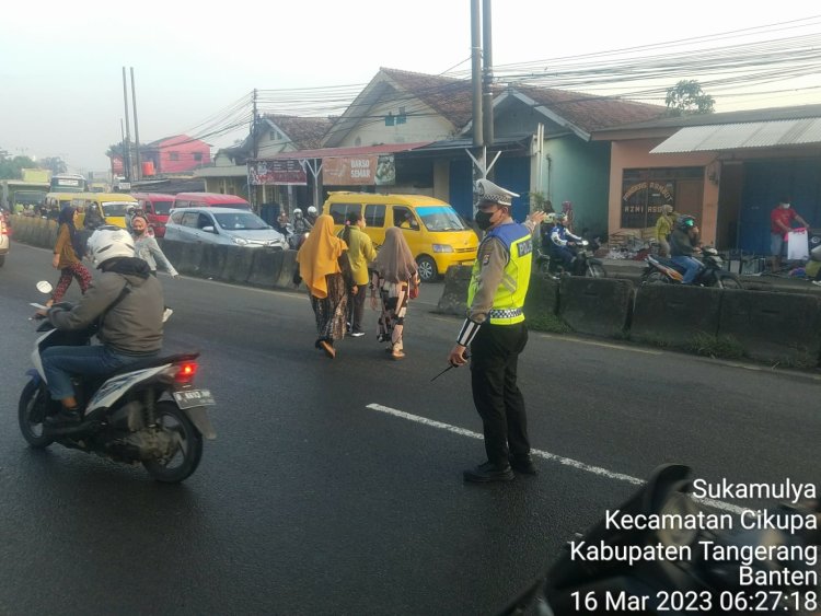 Pengawasan dan pengecekan personil strong Poin Pertigaan Kolumbus (pt. Cingluh), Depan komando dan Pertigaan Kecamatan Lama