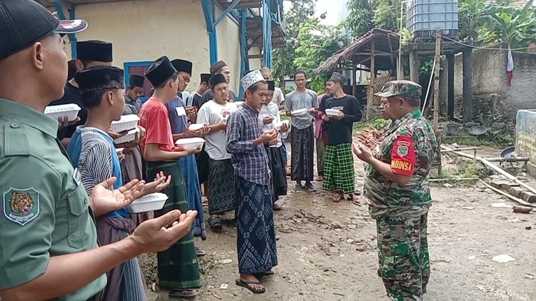 Rutin Jum’at Berkah Berbagi Dan Peduli Kepada Santri Oleh Koramil 05/Balaraja