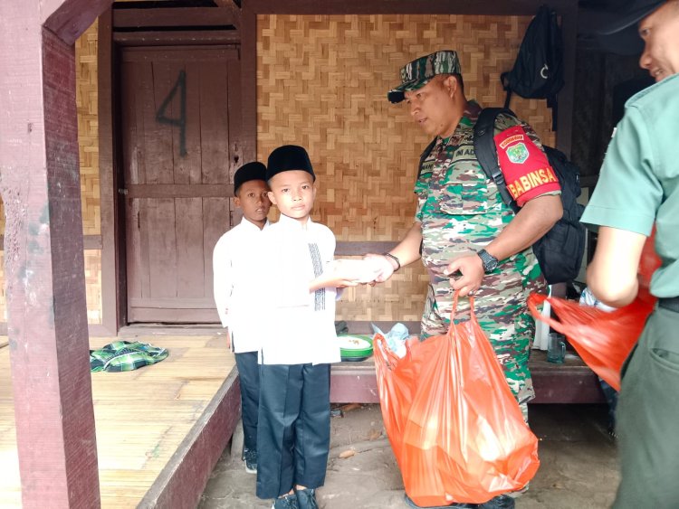 Jum’at Berkah Rutin Berbagi Peduli Santri Koramil 05/Balaraja Kodim 0510/Tigaraksa