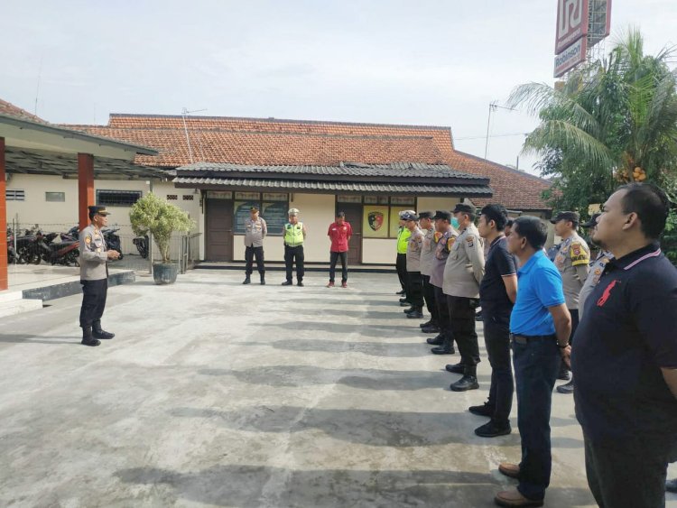 Wakapolsek Cikupa Akp Udiyano, Melaksanakan Apel Pagi Serta Pengecekan Tahanan Dengan Keadaan Aman