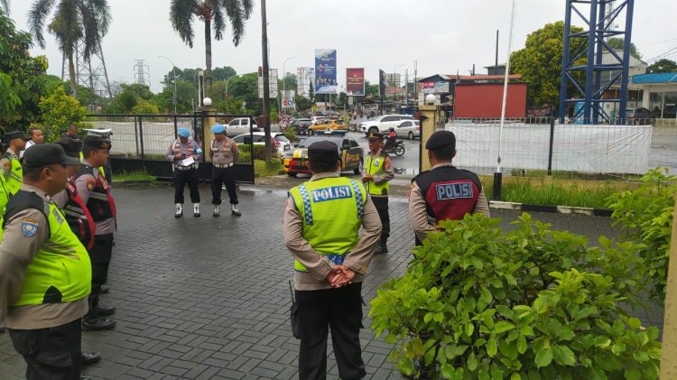 Polsek Cikupa: Laksanakan Apel Pengamanan Lintasan Wakil Presiden RI-2 Dari Ponpes Asnnawi Tanara Serang Banten Menuju Ke Istana Negara Jakarta