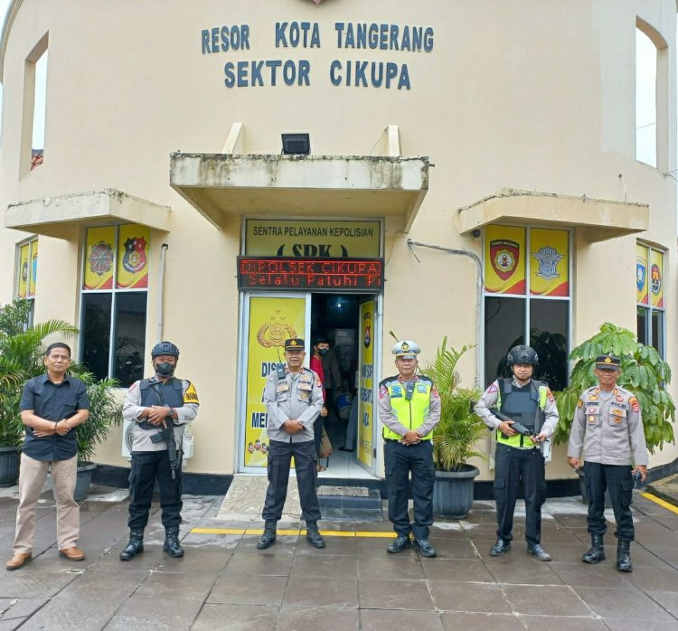 Kanit Binmas Iptu Jakarianta, Pimpin Apel Pagi Bersama Personil Polsek Cikupa Polresta Tangerang Polda Banten