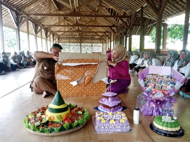 Selamat Hari ulang tahun  Ibu Neng Siti Ibu Kades Mekar JayaSolihah