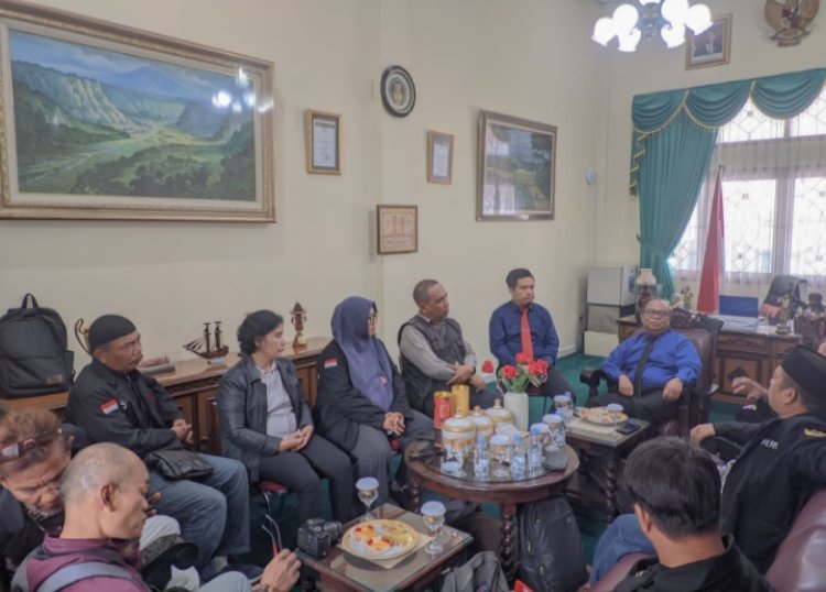 Rapat Audiensi AIPBR Bersama Kepsek SMA Plus PGRI Cibinong Guna Menjalin Sinergitas Yang Berkesinambungan