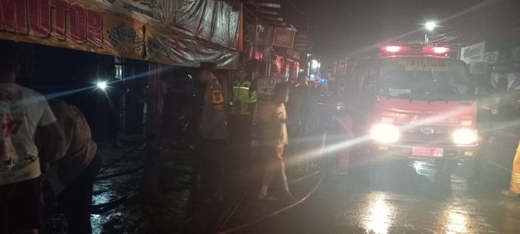 Kebakaran Hanguskan Sebuah Bengkel Motor di Sentul Bogor, di Duga Api Berasal Dari Konsleting Arus Listrik